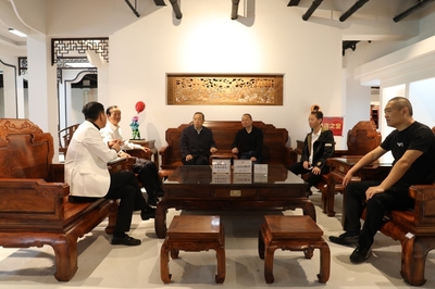 杨志明会长考察调研红木分会，助推会务服务提质升级