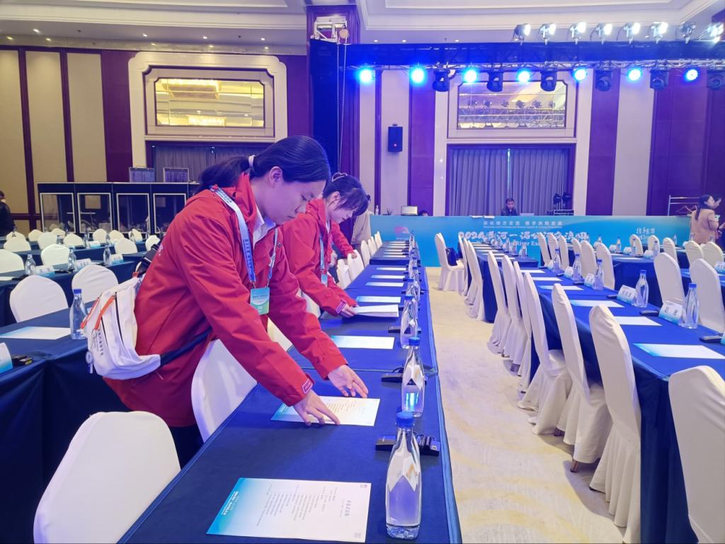 外语桥梁，志愿同行 外国语学院师生圆满完成2024黄河-湄公河交流周口译与会务服务工作